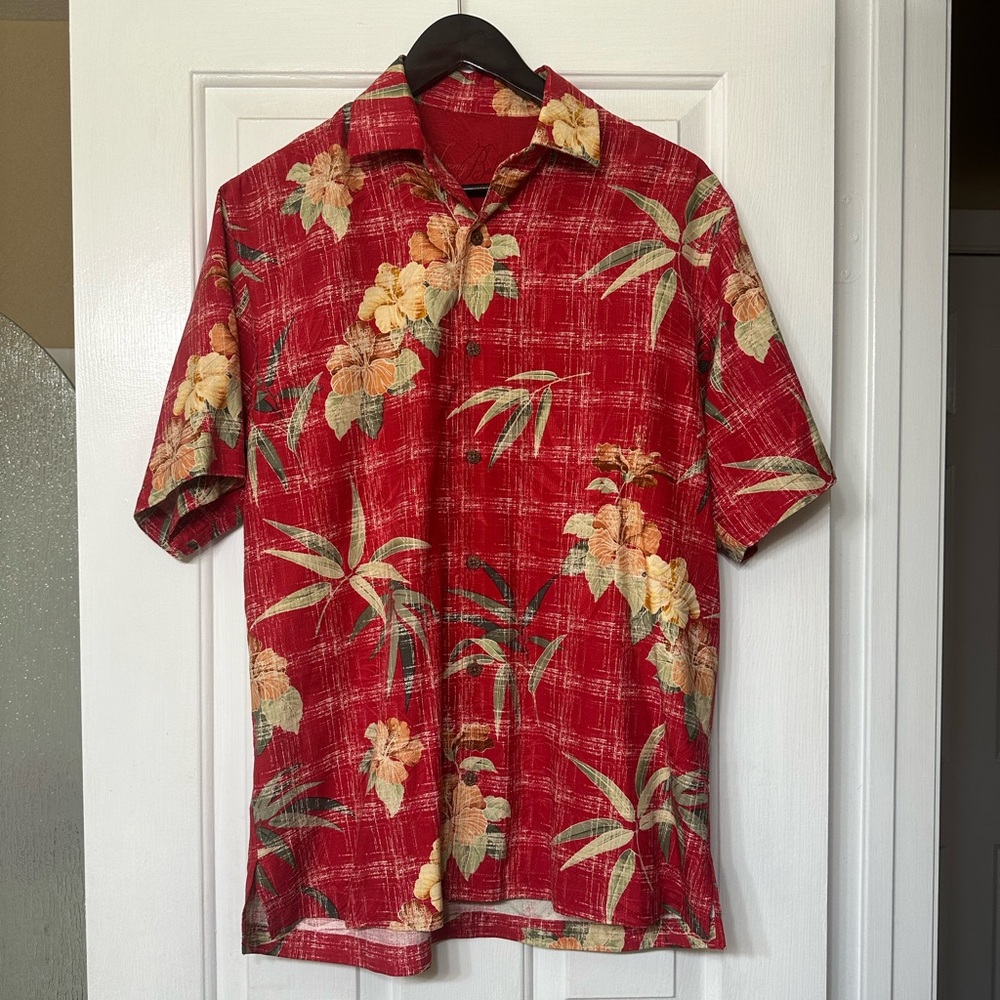Tommy Bahama 100% Silk Button Up Hawaiian Shirt Short Sleeve